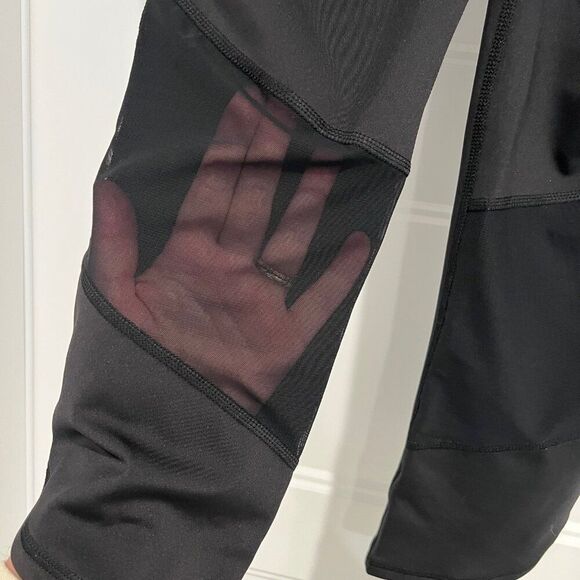 Old Navy Go Dry Women Black Medium Zip Pocket Pull-on Capri Leggings - Picture 5 of 9